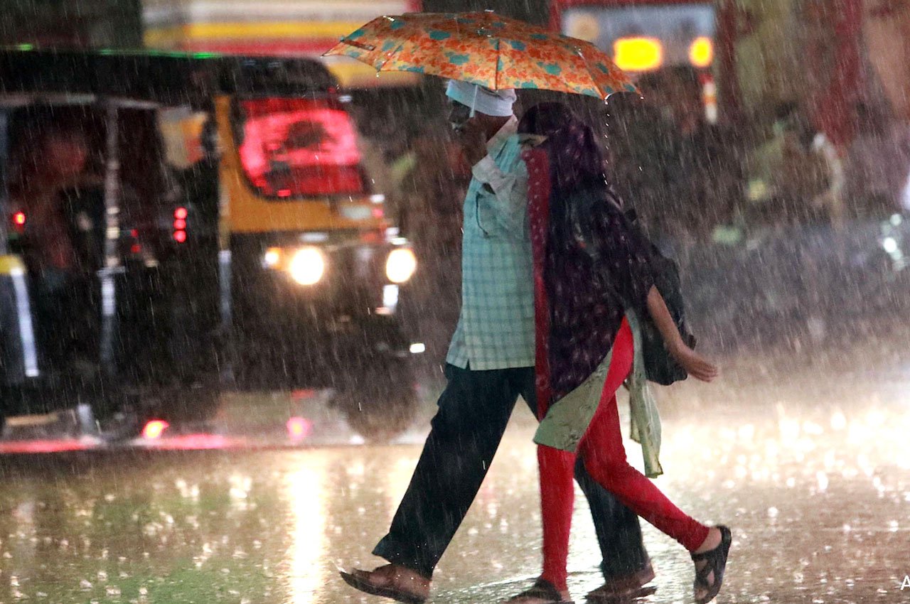 Red Alert Rains: Monsoon Arrives Early in India, Triggers Flood Warnings Across West Coast