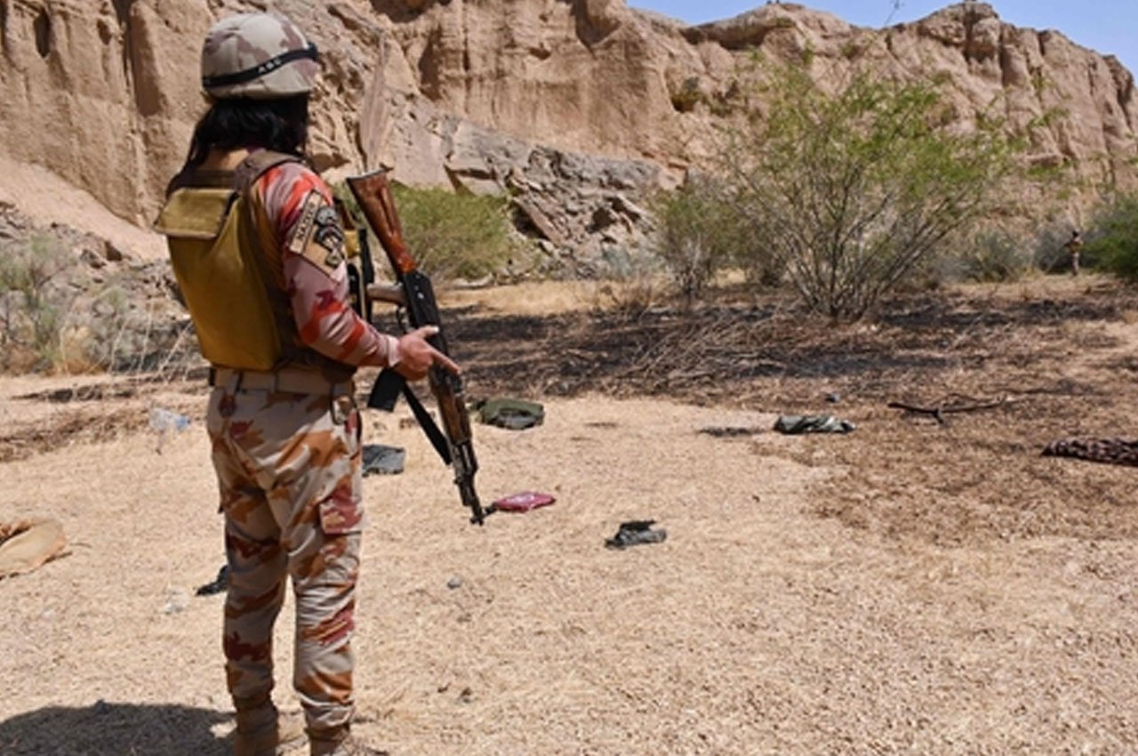 13 Soldiers Killed in Suicide Bombing in Northwest Pakistan