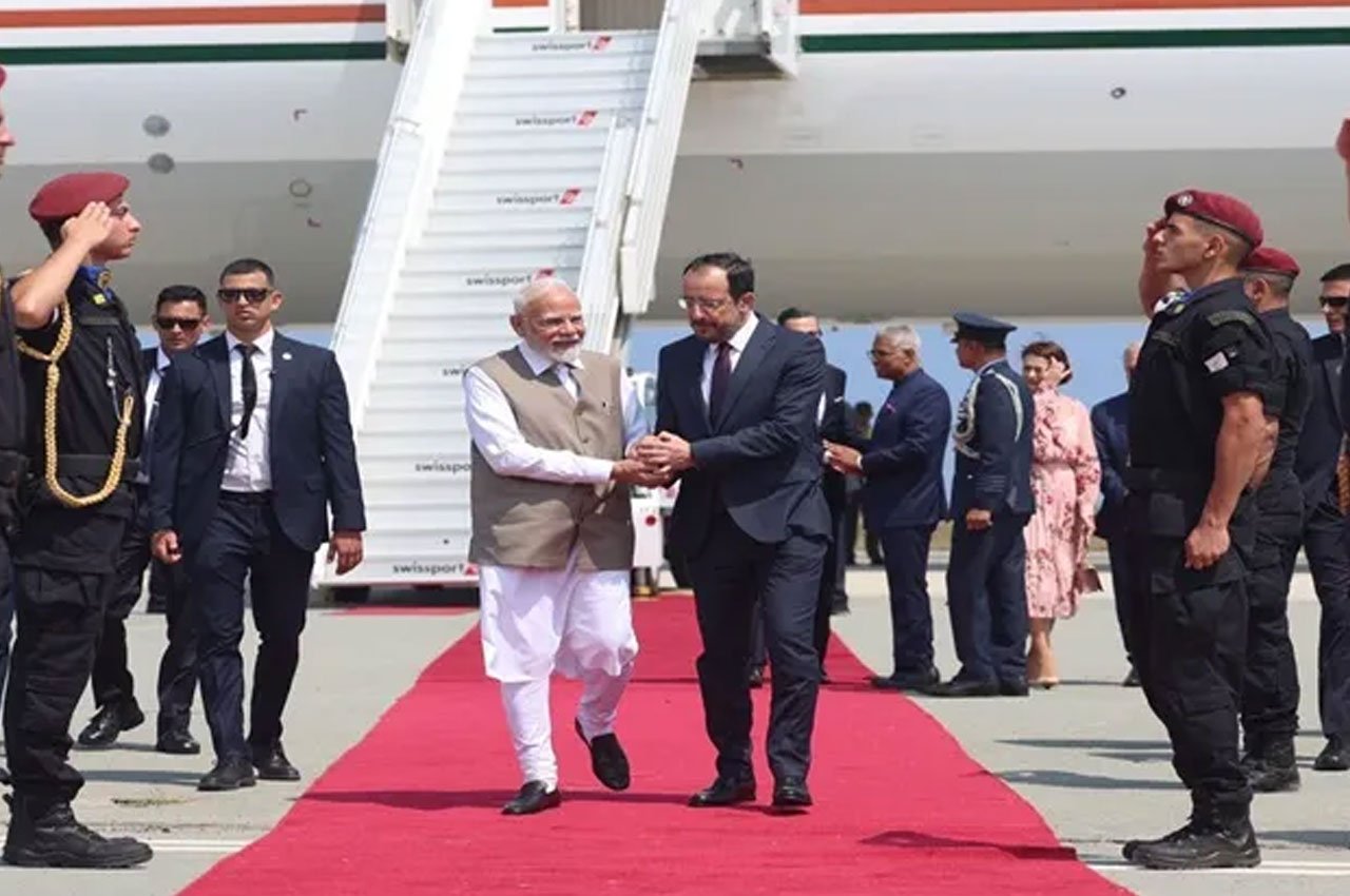 PM Modi Arrives in Cyprus to Warm Welcome from Indian Diaspora