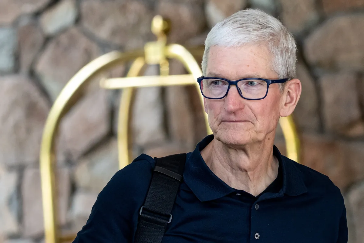 Apple Should Consider Replacing Tim Cook as CEO: Analysts Say Product-Focused Leadership Needed