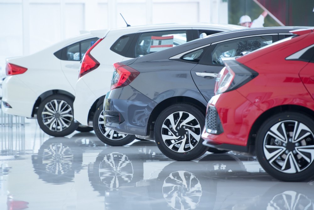 India Auto Dealers Warn of Risks to Supply Retail Volume Growth Amid Inventory Glut