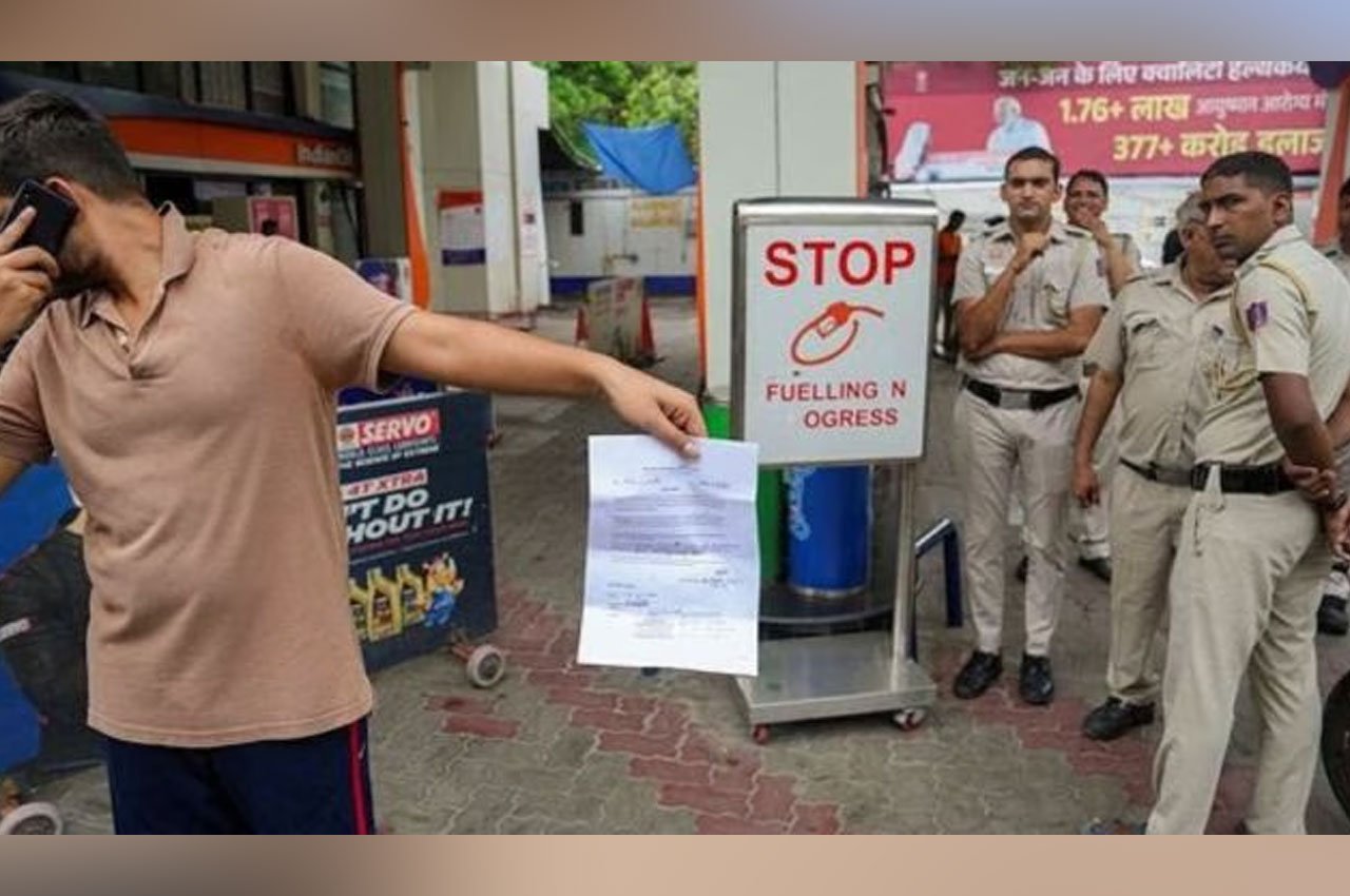 Delhi Government Withdraws Fuel Ban