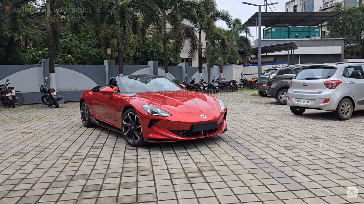 MG Cyberster Reaches India: The Electric Roadster Arrives at Dealerships