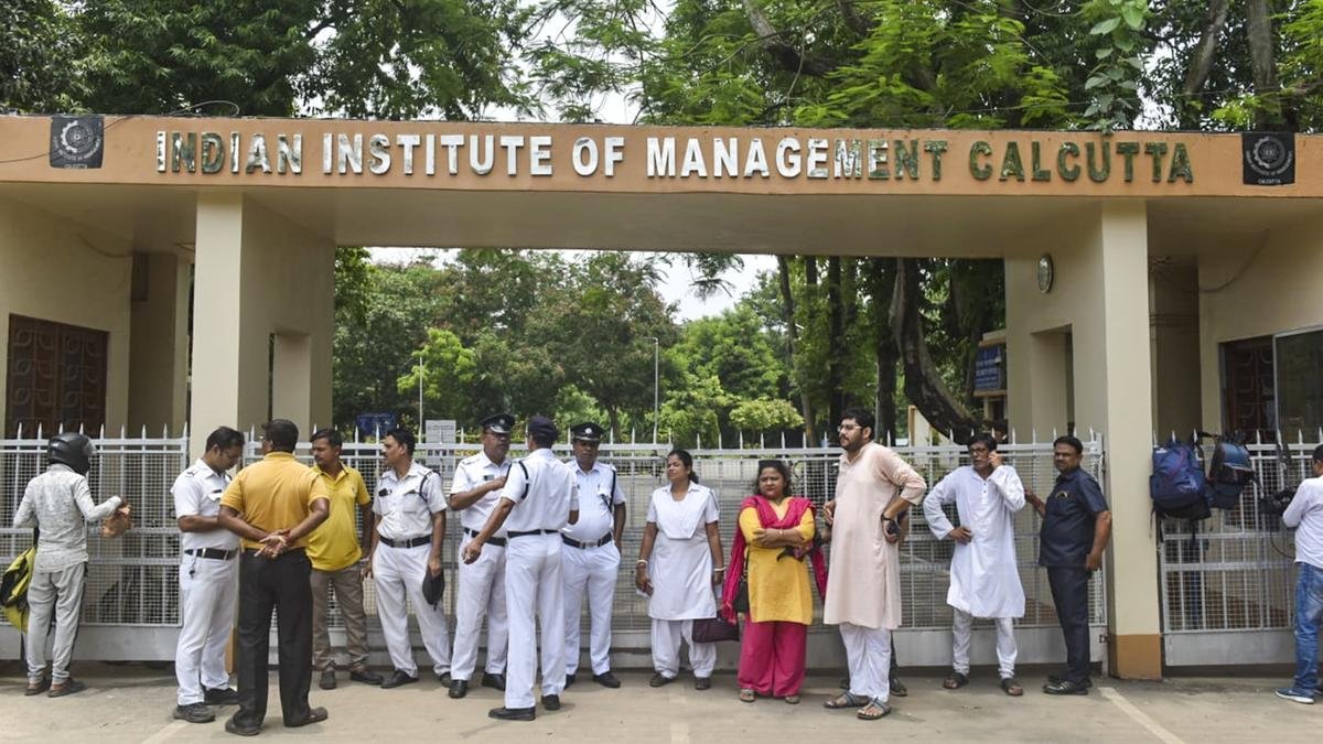 IIM Calcutta Allows Rape Accused Student Out on Bail to Attend Classes