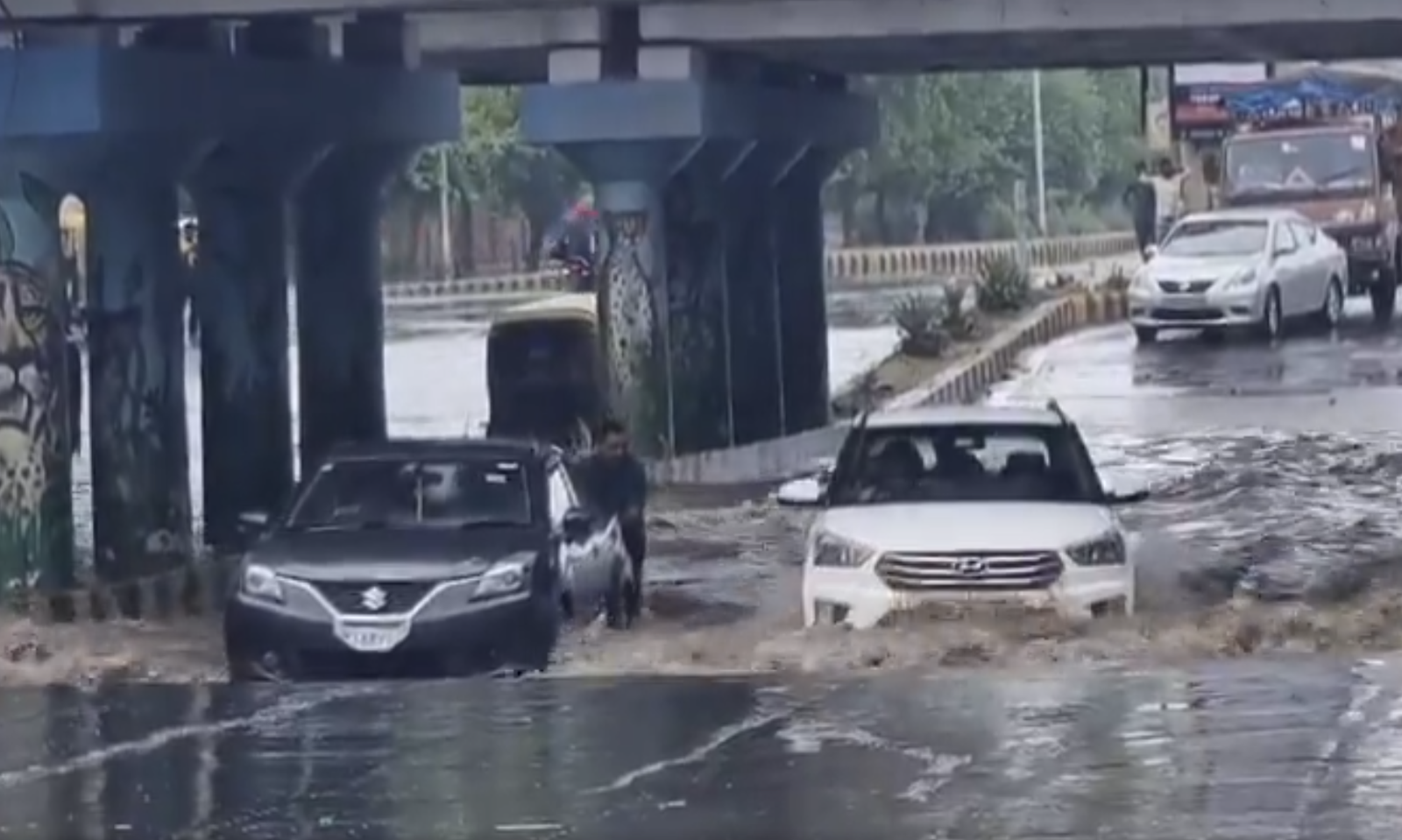 Gurgaon vs Noida: A Rainy Day Reveals Two Different Realities