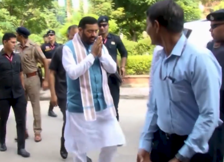 Haryana CM Nayab Singh Saini Visits Punjab CM Bhagwant Mann at Mohali Hospital